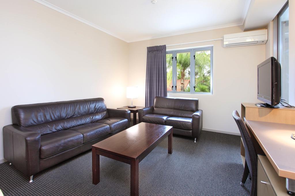 Brisbane International Virginia Hotel Exterior photo